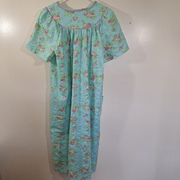 Vintage Floral Snap Button Gown size large - Picture 2 of 5